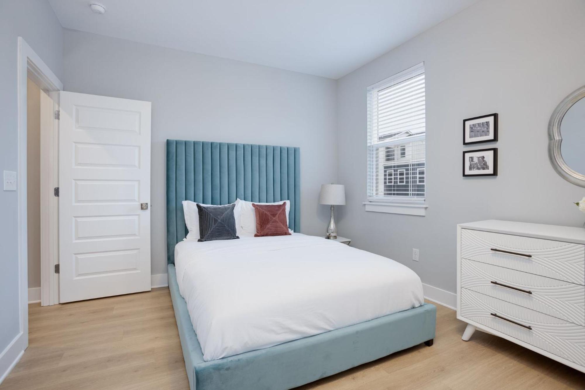 Modern Townhome, 10Min To Downtown! 8Min To Grand Ole Opry! Sleeps 8! Nashville Extérieur photo