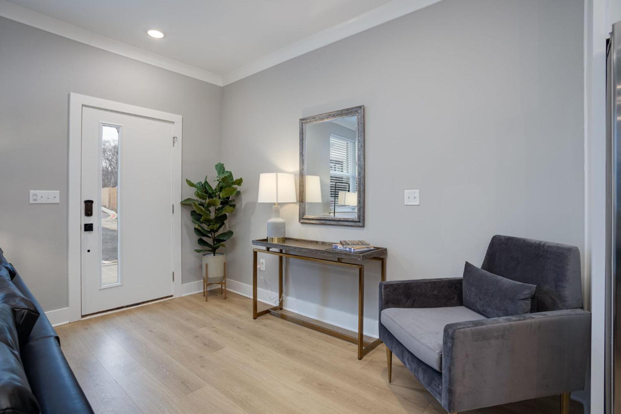 Modern Townhome, 10Min To Downtown! 8Min To Grand Ole Opry! Sleeps 8! Nashville Extérieur photo